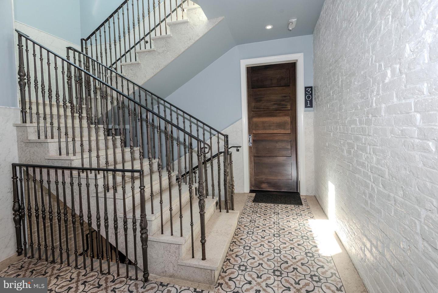 418 7TH ST SE #302, WASHINGTON, District Of Columbia 20003, 1 Bedroom Bedrooms, ,1 BathroomBathrooms,Residential,For sale,418 7TH ST SE #302,DCDC2221404 MLS # DCDC2221404