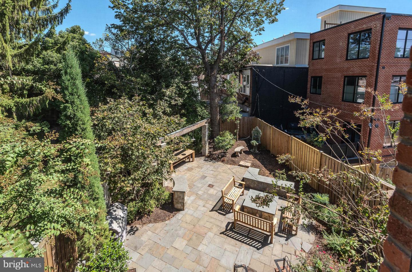 418 7TH ST SE #302, WASHINGTON, District Of Columbia 20003, 1 Bedroom Bedrooms, ,1 BathroomBathrooms,Residential,For sale,418 7TH ST SE #302,DCDC2221404 MLS # DCDC2221404