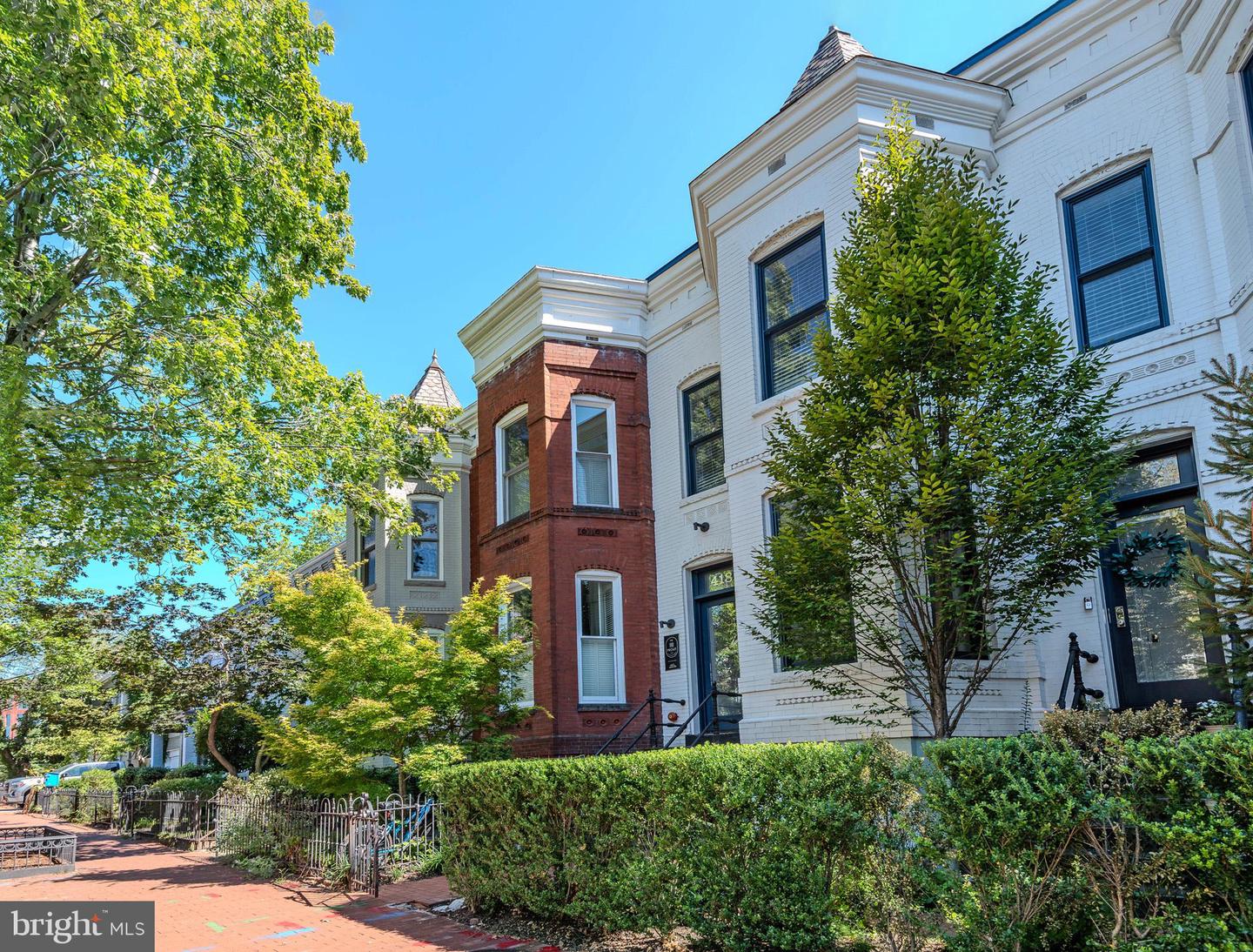 418 7TH ST SE #302, WASHINGTON, District Of Columbia 20003, 1 Bedroom Bedrooms, ,1 BathroomBathrooms,Residential,For sale,418 7TH ST SE #302,DCDC2221404 MLS # DCDC2221404