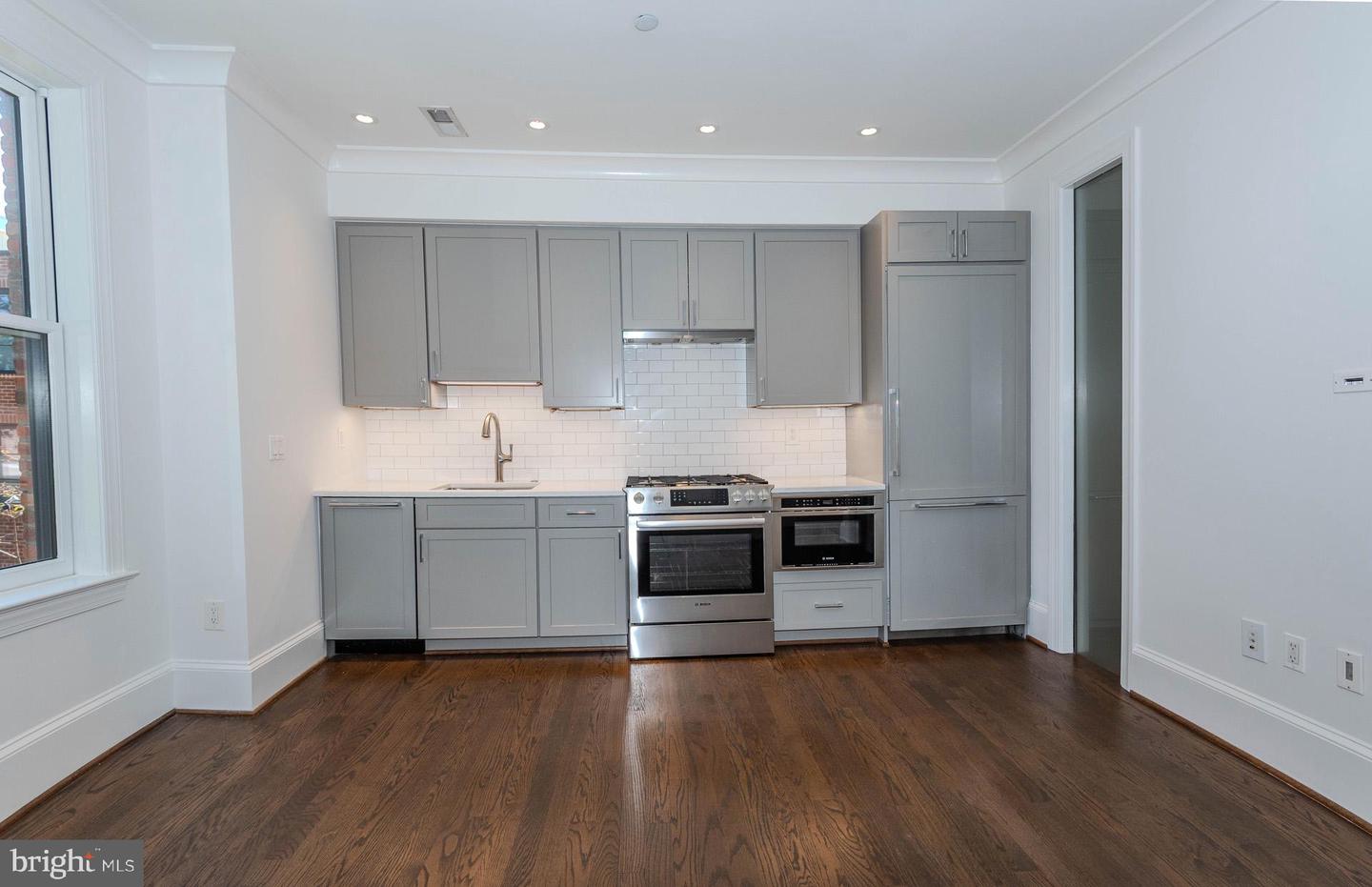 418 7TH ST SE #302, WASHINGTON, District Of Columbia 20003, 1 Bedroom Bedrooms, ,1 BathroomBathrooms,Residential,For sale,418 7TH ST SE #302,DCDC2221404 MLS # DCDC2221404