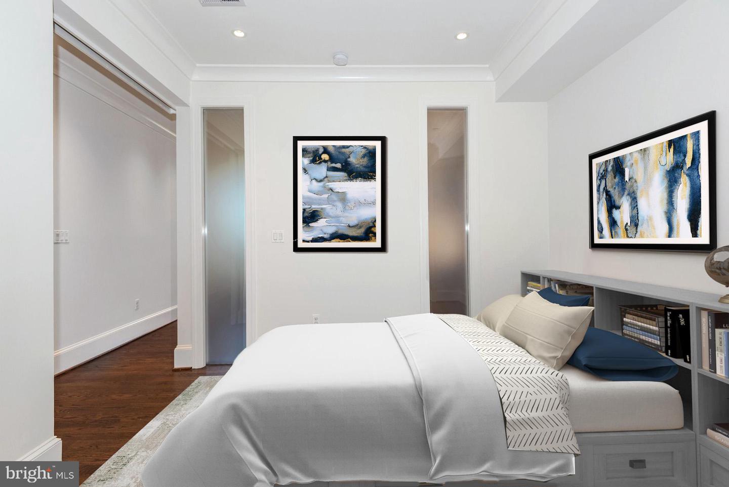 418 7TH ST SE #302, WASHINGTON, District Of Columbia 20003, 1 Bedroom Bedrooms, ,1 BathroomBathrooms,Residential,For sale,418 7TH ST SE #302,DCDC2221404 MLS # DCDC2221404