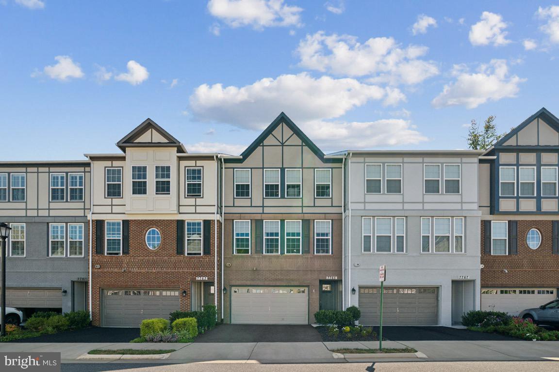 7765 MOUNT CALVARY DR, ALEXANDRIA, Virginia 22315, 3 Bedrooms Bedrooms, ,3 BathroomsBathrooms,Residential,For sale,7765 MOUNT CALVARY DR,VAFX2266120 MLS # VAFX2266120