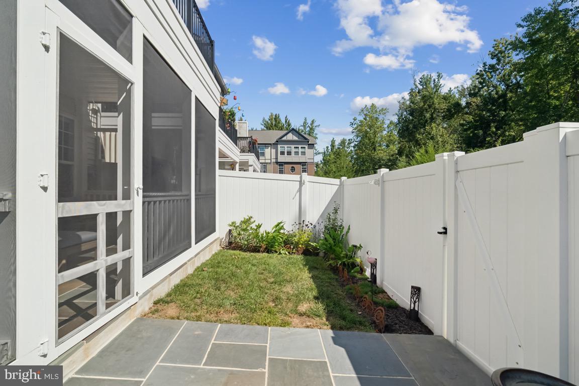7765 MOUNT CALVARY DR, ALEXANDRIA, Virginia 22315, 3 Bedrooms Bedrooms, ,3 BathroomsBathrooms,Residential,For sale,7765 MOUNT CALVARY DR,VAFX2266120 MLS # VAFX2266120