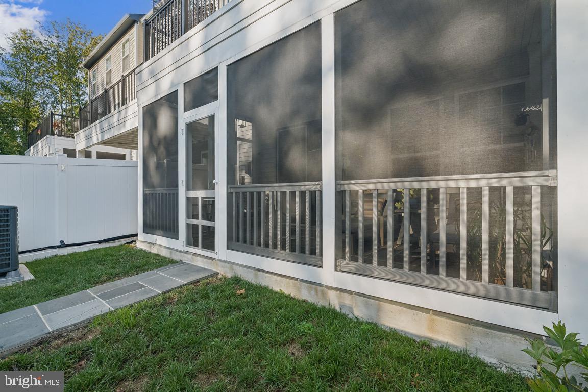 7765 MOUNT CALVARY DR, ALEXANDRIA, Virginia 22315, 3 Bedrooms Bedrooms, ,3 BathroomsBathrooms,Residential,For sale,7765 MOUNT CALVARY DR,VAFX2266120 MLS # VAFX2266120