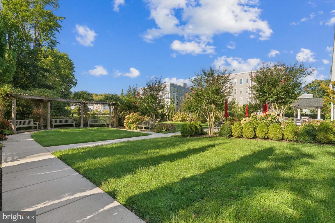 7765 MOUNT CALVARY DR, ALEXANDRIA, Virginia 22315, 3 Bedrooms Bedrooms, ,3 BathroomsBathrooms,Residential,For sale,7765 MOUNT CALVARY DR,VAFX2266120 MLS # VAFX2266120
