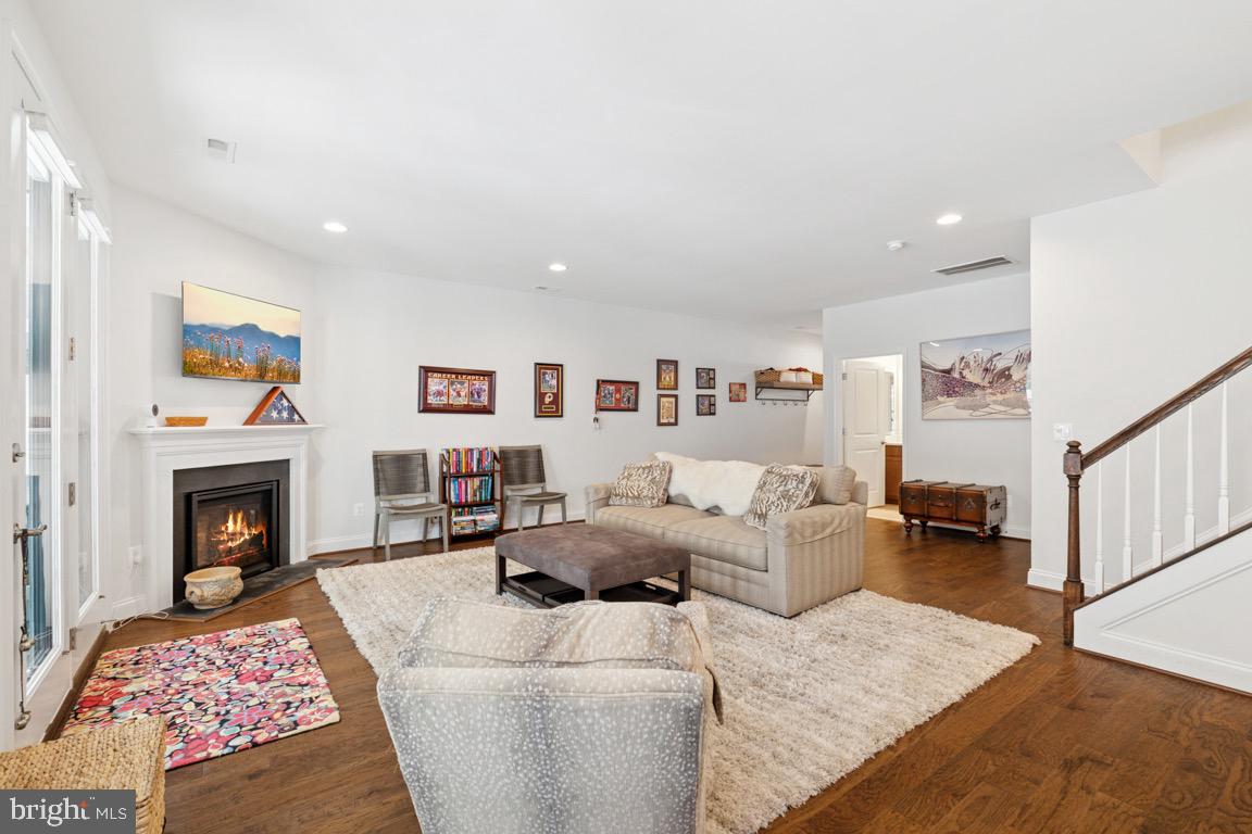 7765 MOUNT CALVARY DR, ALEXANDRIA, Virginia 22315, 3 Bedrooms Bedrooms, ,3 BathroomsBathrooms,Residential,For sale,7765 MOUNT CALVARY DR,VAFX2266120 MLS # VAFX2266120