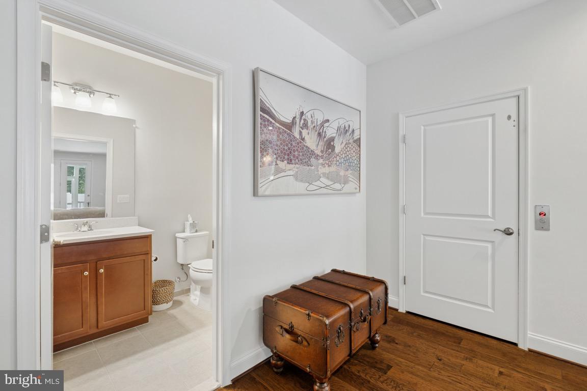 7765 MOUNT CALVARY DR, ALEXANDRIA, Virginia 22315, 3 Bedrooms Bedrooms, ,3 BathroomsBathrooms,Residential,For sale,7765 MOUNT CALVARY DR,VAFX2266120 MLS # VAFX2266120