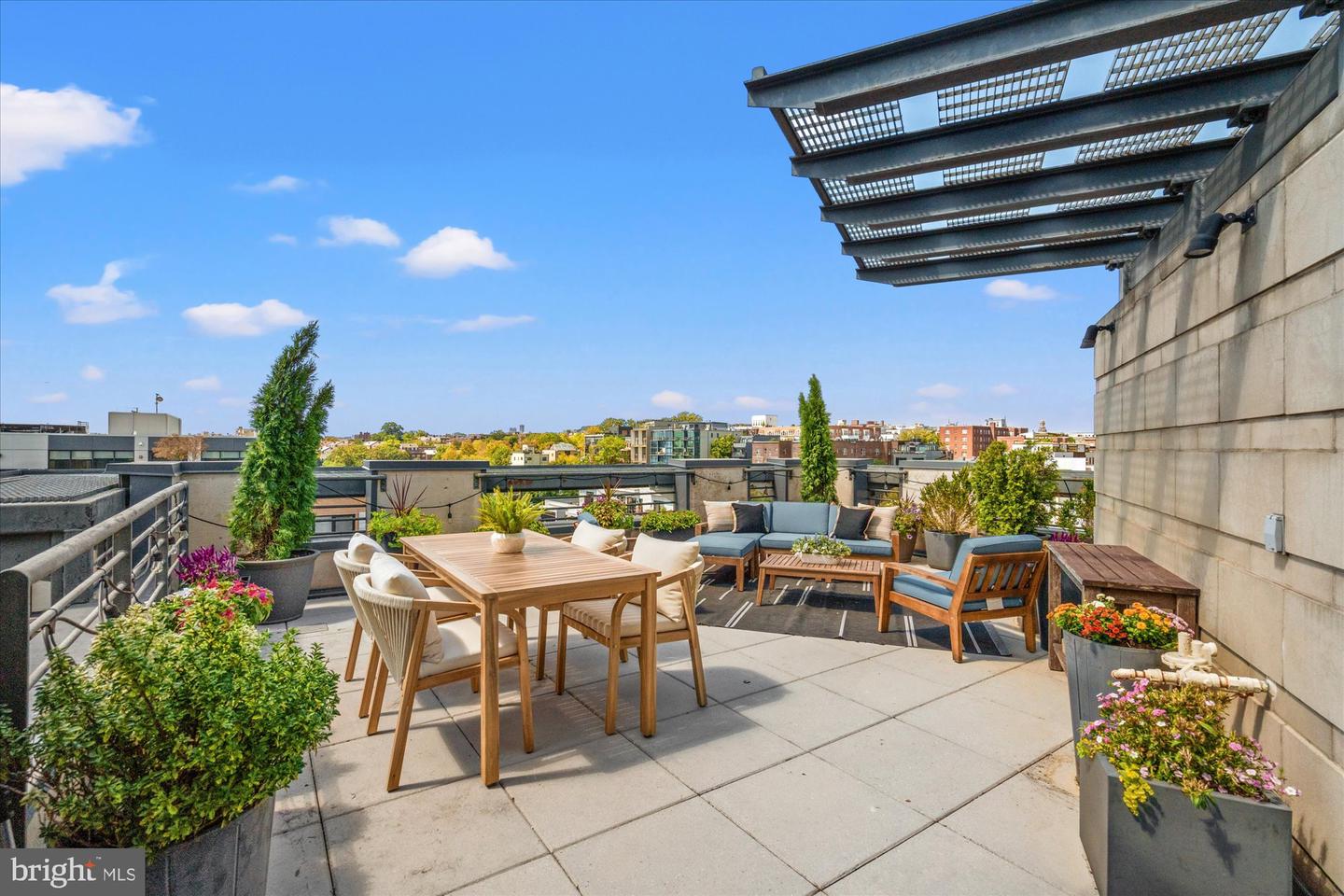 2125 14TH ST NW #915, WASHINGTON, District Of Columbia 20009, 2 Bedrooms Bedrooms, ,1 BathroomBathrooms,Residential,For sale,2125 14TH ST NW #915,DCDC2221608 MLS # DCDC2221608