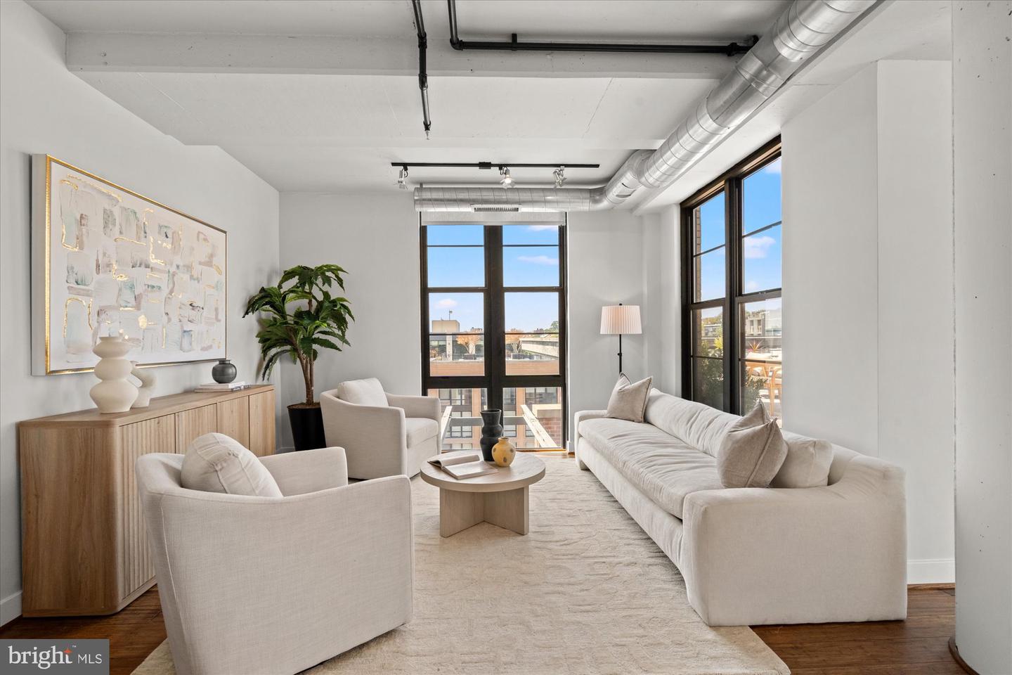 2125 14TH ST NW #915, WASHINGTON, District Of Columbia 20009, 2 Bedrooms Bedrooms, ,1 BathroomBathrooms,Residential,For sale,2125 14TH ST NW #915,DCDC2221608 MLS # DCDC2221608