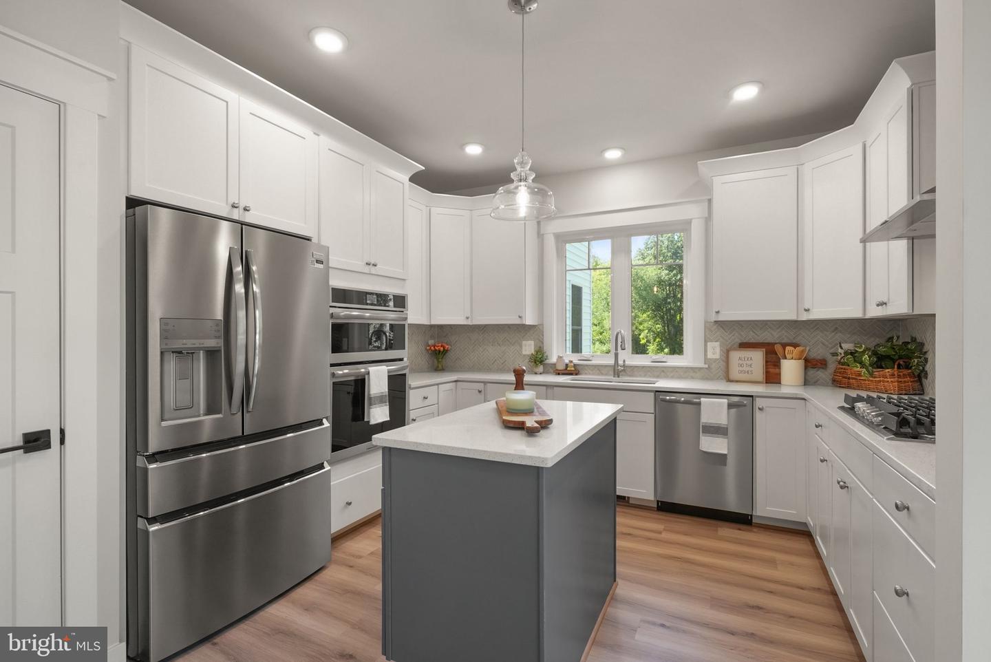 11433 POPES HEAD RD, FAIRFAX, Virginia 22030, 5 Bedrooms Bedrooms, ,3 BathroomsBathrooms,Residential,For sale,11433 POPES HEAD RD,VAFX2266744 MLS # VAFX2266744