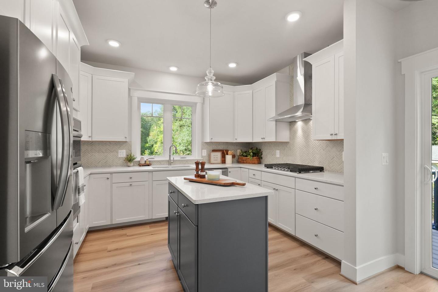 11433 POPES HEAD RD, FAIRFAX, Virginia 22030, 5 Bedrooms Bedrooms, ,3 BathroomsBathrooms,Residential,For sale,11433 POPES HEAD RD,VAFX2266744 MLS # VAFX2266744