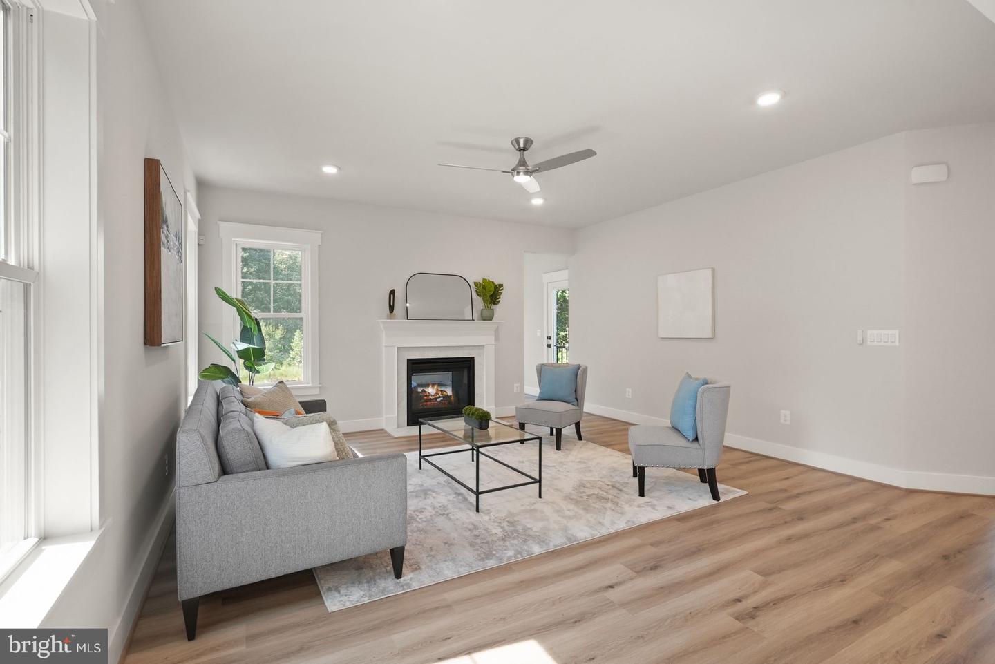 11433 POPES HEAD RD, FAIRFAX, Virginia 22030, 5 Bedrooms Bedrooms, ,3 BathroomsBathrooms,Residential,For sale,11433 POPES HEAD RD,VAFX2266744 MLS # VAFX2266744