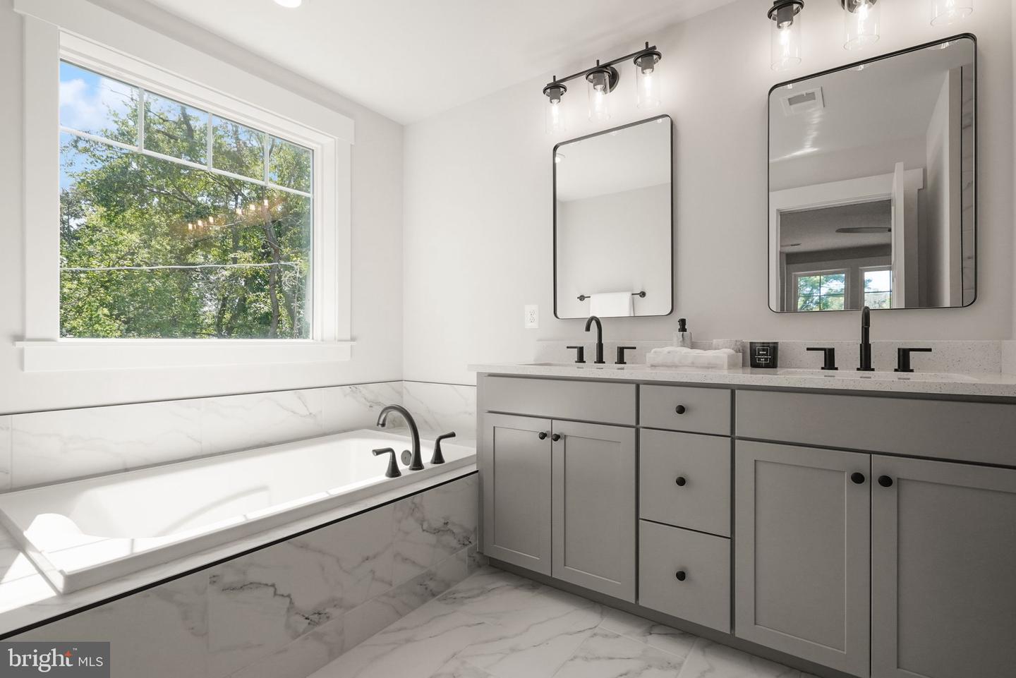 11433 POPES HEAD RD, FAIRFAX, Virginia 22030, 5 Bedrooms Bedrooms, ,3 BathroomsBathrooms,Residential,For sale,11433 POPES HEAD RD,VAFX2266744 MLS # VAFX2266744