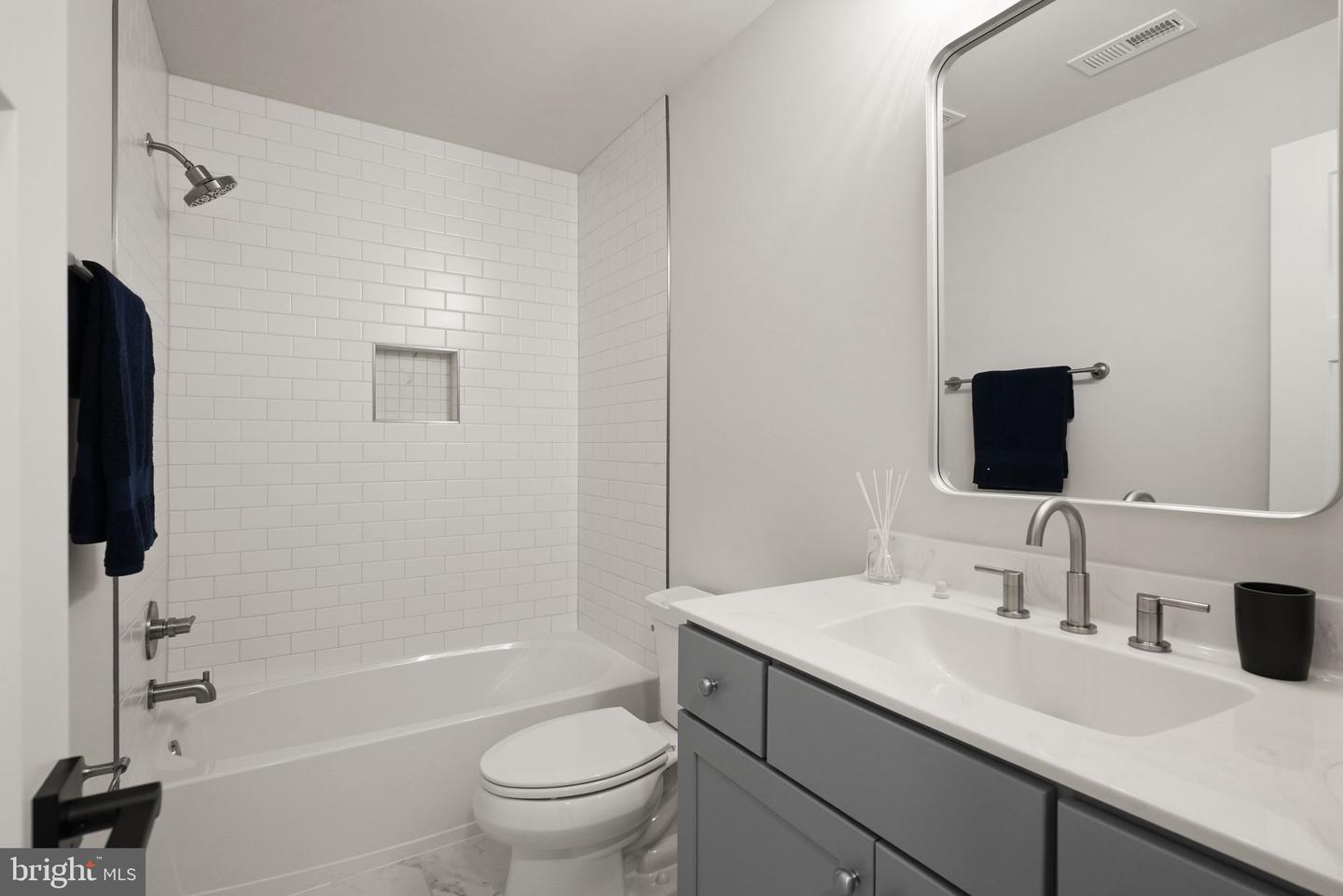 11433 POPES HEAD RD, FAIRFAX, Virginia 22030, 5 Bedrooms Bedrooms, ,3 BathroomsBathrooms,Residential,For sale,11433 POPES HEAD RD,VAFX2266744 MLS # VAFX2266744