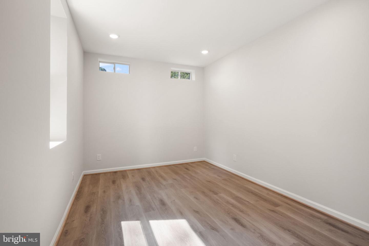 11433 POPES HEAD RD, FAIRFAX, Virginia 22030, 5 Bedrooms Bedrooms, ,3 BathroomsBathrooms,Residential,For sale,11433 POPES HEAD RD,VAFX2266744 MLS # VAFX2266744