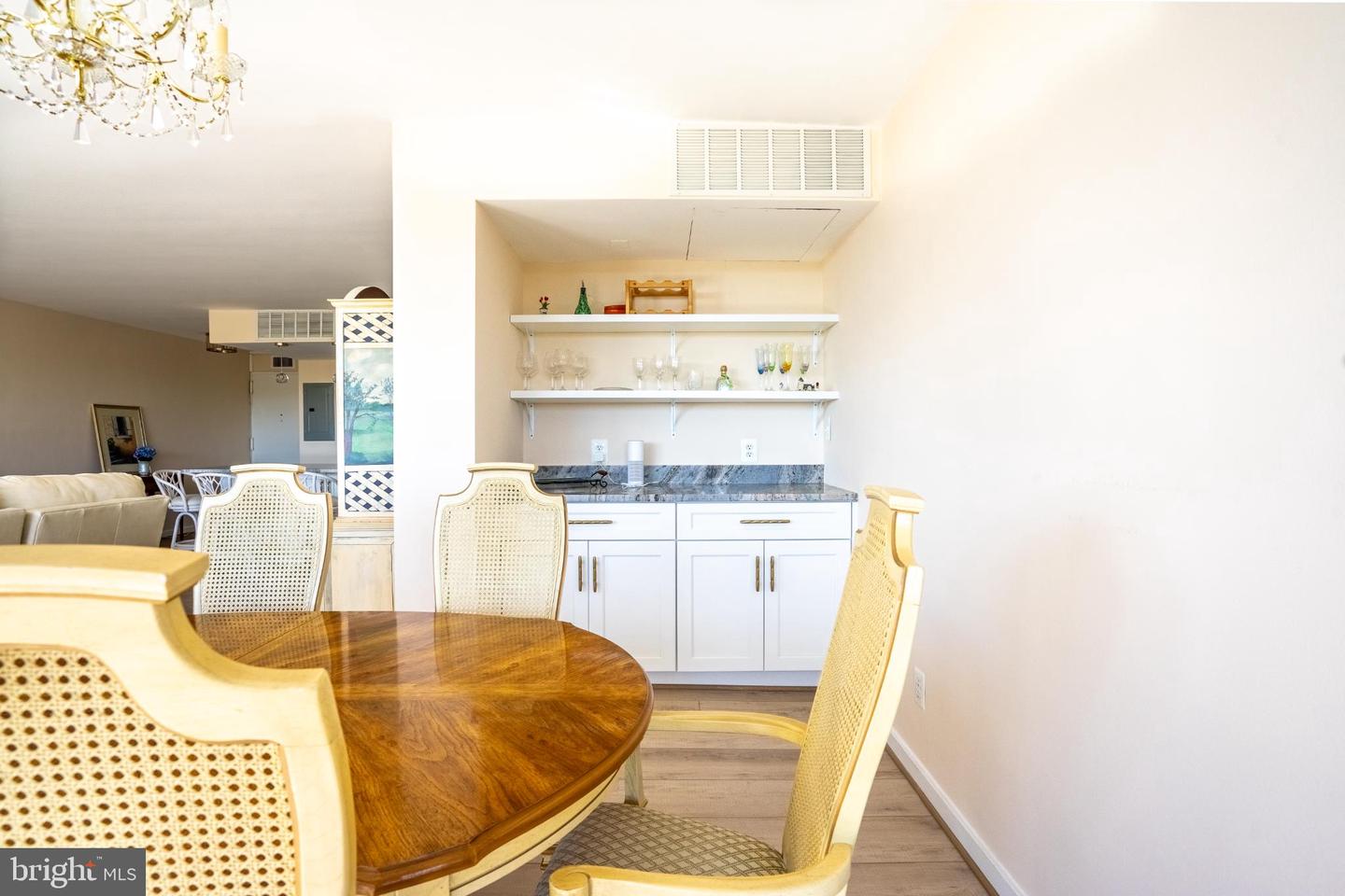 11400 WASHINGTON PLZ W #1101, RESTON, Virginia 20190, 1 Bedroom Bedrooms, 7 Rooms Rooms,2 BathroomsBathrooms,Residential,For sale,11400 WASHINGTON PLZ W #1101,VAFX2267092 MLS # VAFX2267092