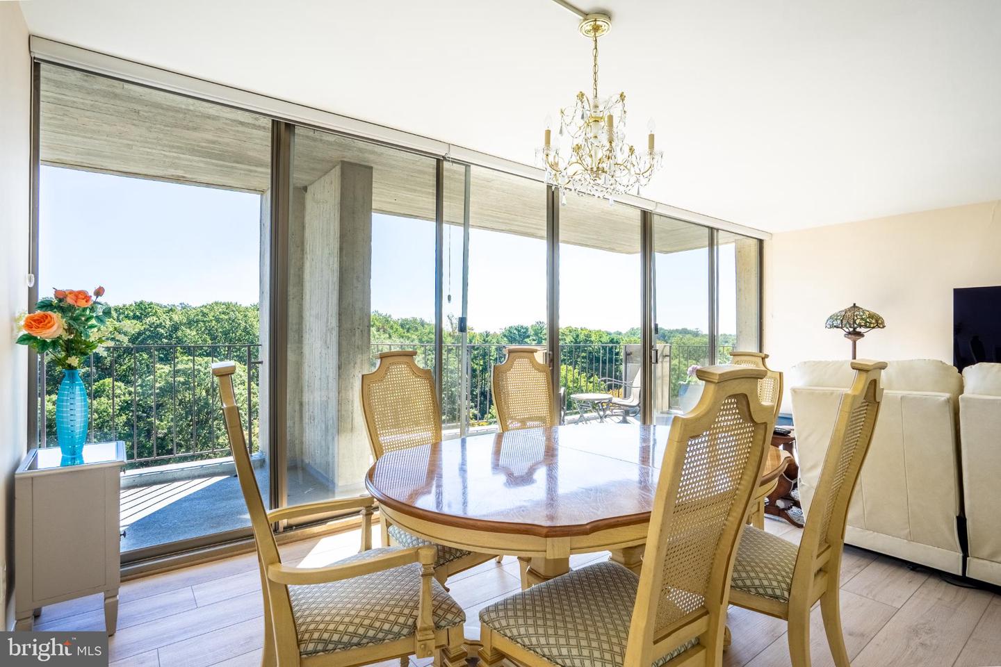 11400 WASHINGTON PLZ W #1101, RESTON, Virginia 20190, 1 Bedroom Bedrooms, 7 Rooms Rooms,2 BathroomsBathrooms,Residential,For sale,11400 WASHINGTON PLZ W #1101,VAFX2267092 MLS # VAFX2267092