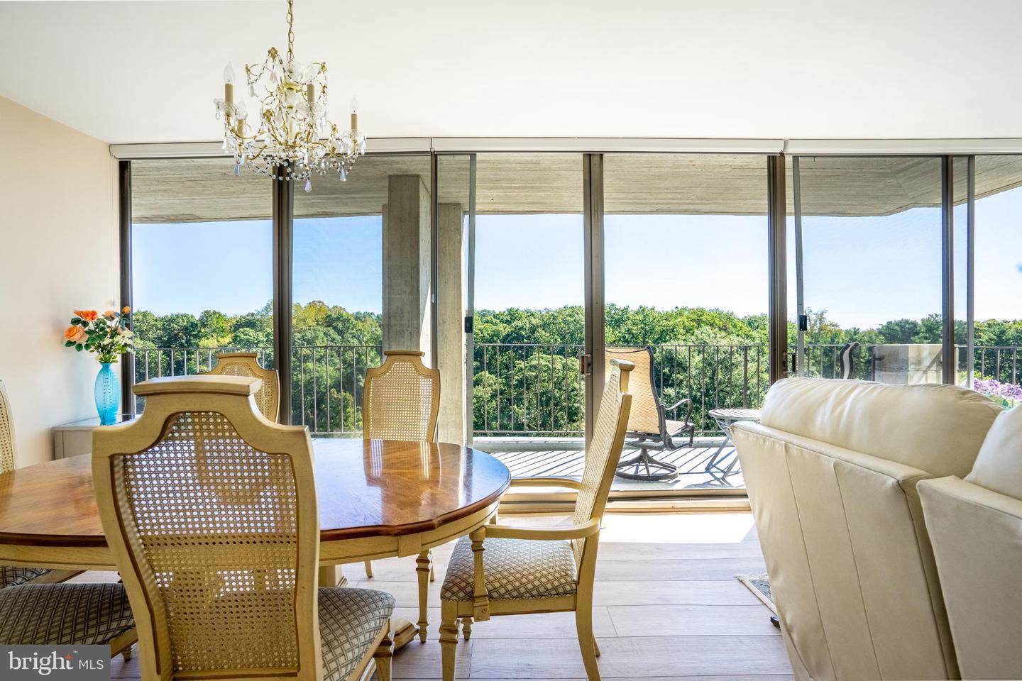 11400 WASHINGTON PLZ W #1101, RESTON, Virginia 20190, 1 Bedroom Bedrooms, 7 Rooms Rooms,2 BathroomsBathrooms,Residential,For sale,11400 WASHINGTON PLZ W #1101,VAFX2267092 MLS # VAFX2267092