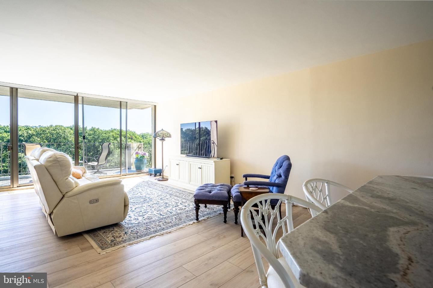 11400 WASHINGTON PLZ W #1101, RESTON, Virginia 20190, 1 Bedroom Bedrooms, 7 Rooms Rooms,2 BathroomsBathrooms,Residential,For sale,11400 WASHINGTON PLZ W #1101,VAFX2267092 MLS # VAFX2267092