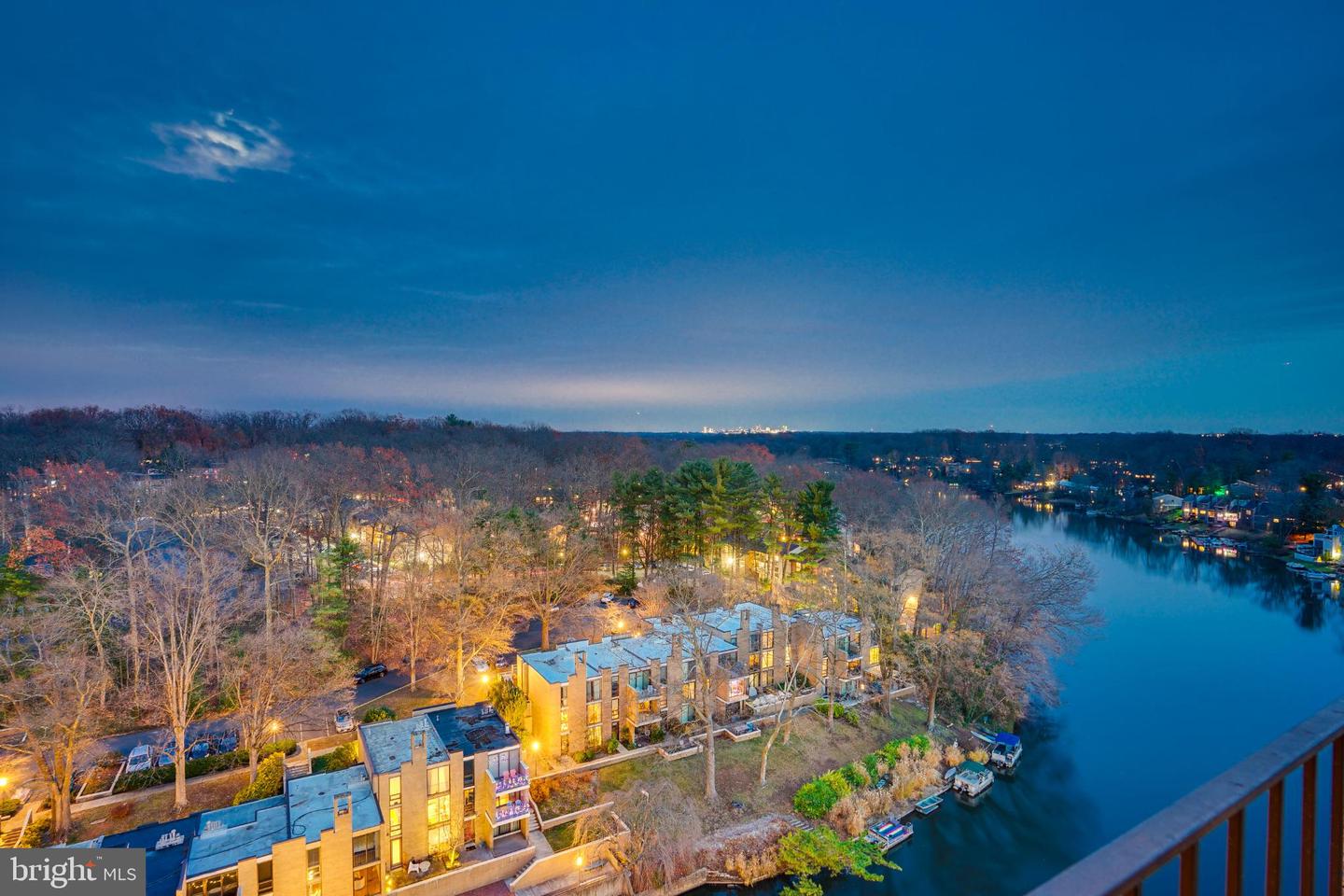 11400 WASHINGTON PLZ W #1101, RESTON, Virginia 20190, 1 Bedroom Bedrooms, 7 Rooms Rooms,2 BathroomsBathrooms,Residential,For sale,11400 WASHINGTON PLZ W #1101,VAFX2267092 MLS # VAFX2267092