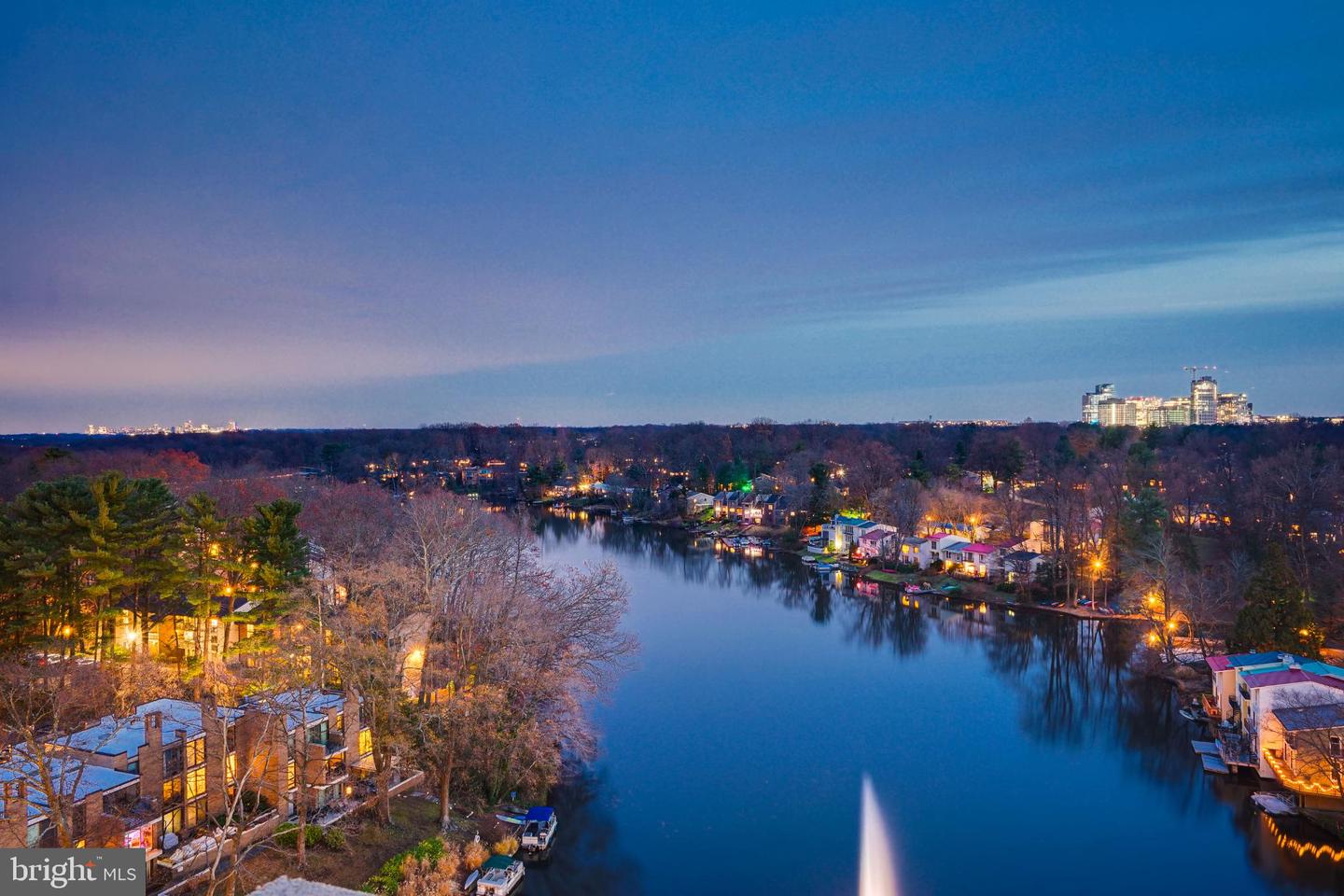 11400 WASHINGTON PLZ W #1101, RESTON, Virginia 20190, 1 Bedroom Bedrooms, 7 Rooms Rooms,2 BathroomsBathrooms,Residential,For sale,11400 WASHINGTON PLZ W #1101,VAFX2267092 MLS # VAFX2267092