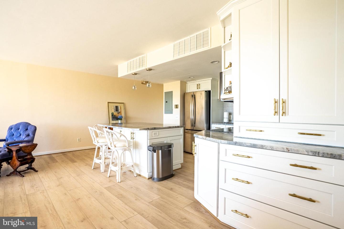 11400 WASHINGTON PLZ W #1101, RESTON, Virginia 20190, 1 Bedroom Bedrooms, 7 Rooms Rooms,2 BathroomsBathrooms,Residential,For sale,11400 WASHINGTON PLZ W #1101,VAFX2267092 MLS # VAFX2267092