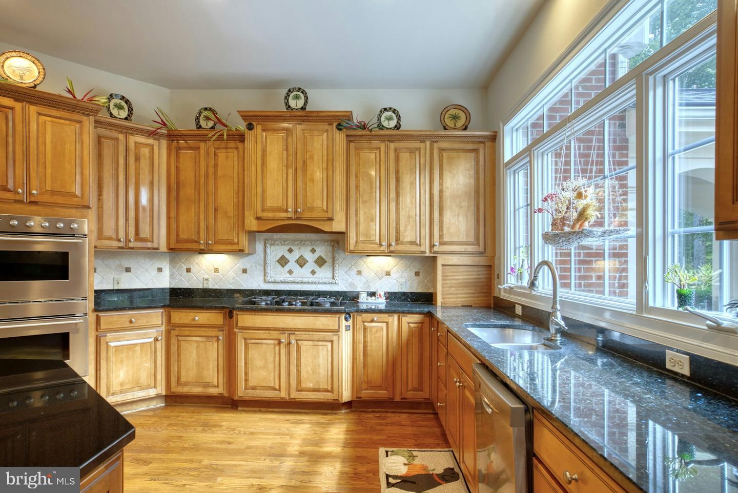 10300 HAMPTON RD, FAIRFAX STATION, Virginia 22039, 6 Bedrooms Bedrooms, ,5 BathroomsBathrooms,Residential,For sale,10300 HAMPTON RD,VAFX2246718 MLS # VAFX2246718