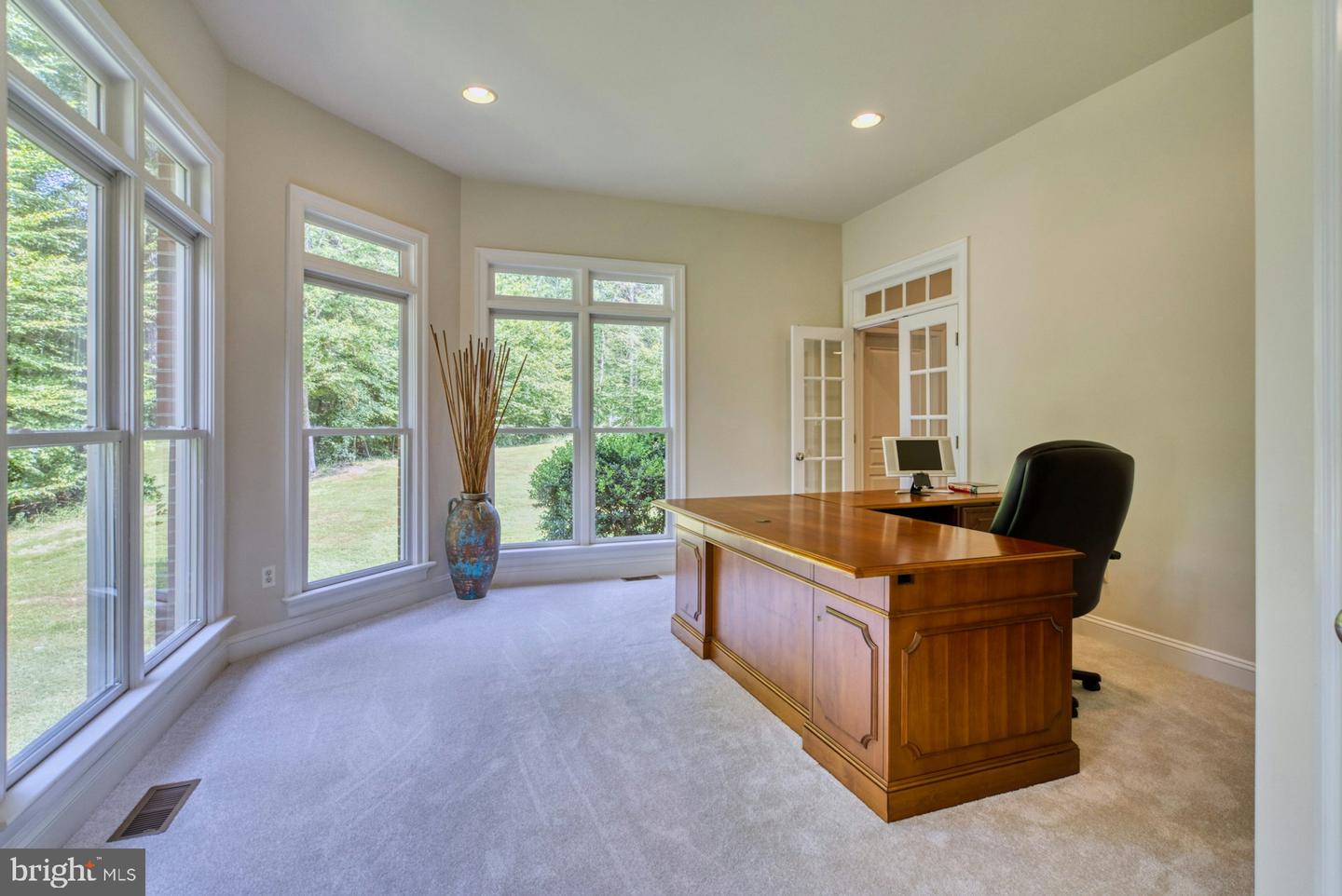 10300 HAMPTON RD, FAIRFAX STATION, Virginia 22039, 6 Bedrooms Bedrooms, ,5 BathroomsBathrooms,Residential,For sale,10300 HAMPTON RD,VAFX2246718 MLS # VAFX2246718
