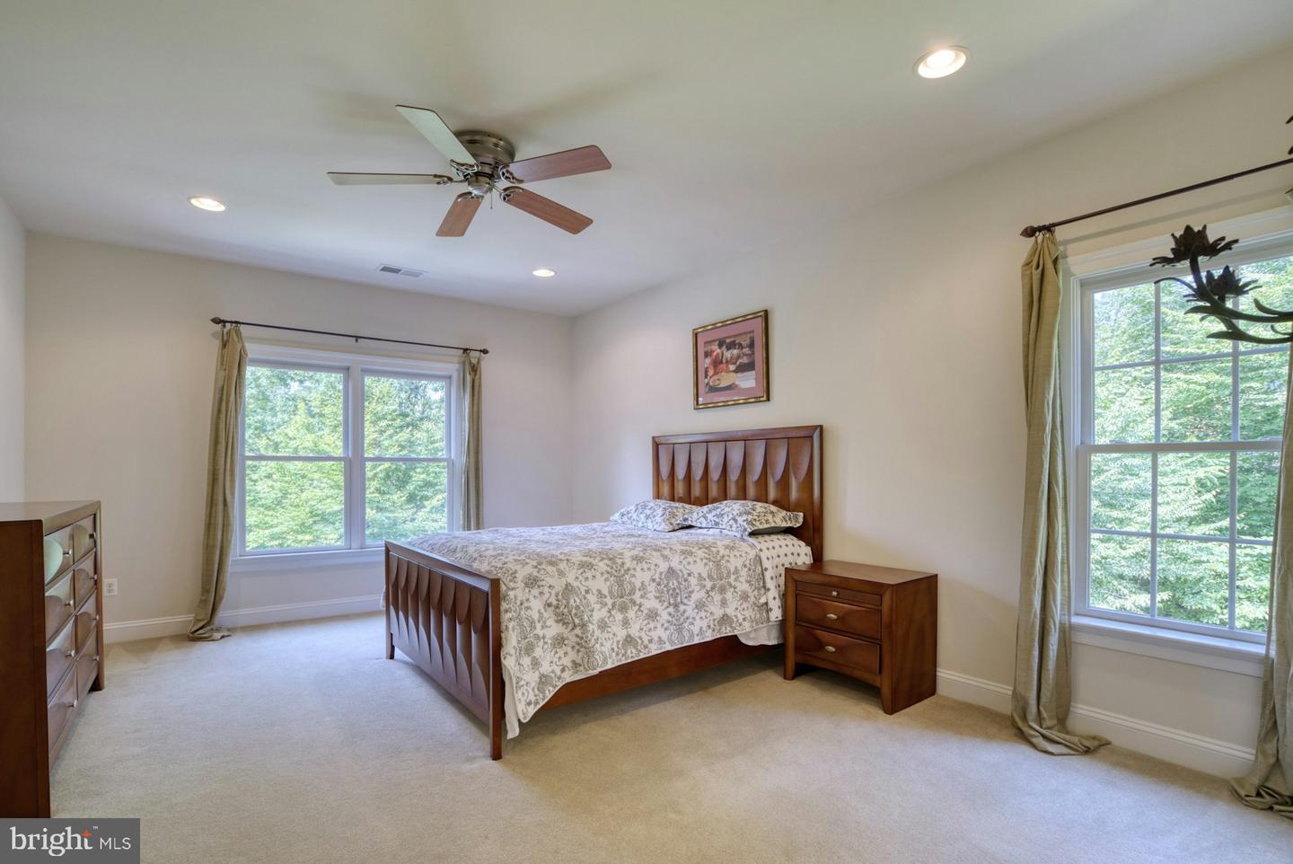 10300 HAMPTON RD, FAIRFAX STATION, Virginia 22039, 6 Bedrooms Bedrooms, ,5 BathroomsBathrooms,Residential,For sale,10300 HAMPTON RD,VAFX2246718 MLS # VAFX2246718