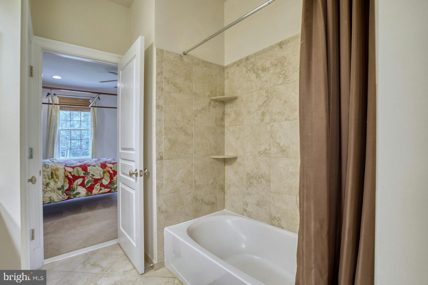 10300 HAMPTON RD, FAIRFAX STATION, Virginia 22039, 6 Bedrooms Bedrooms, ,5 BathroomsBathrooms,Residential,For sale,10300 HAMPTON RD,VAFX2246718 MLS # VAFX2246718