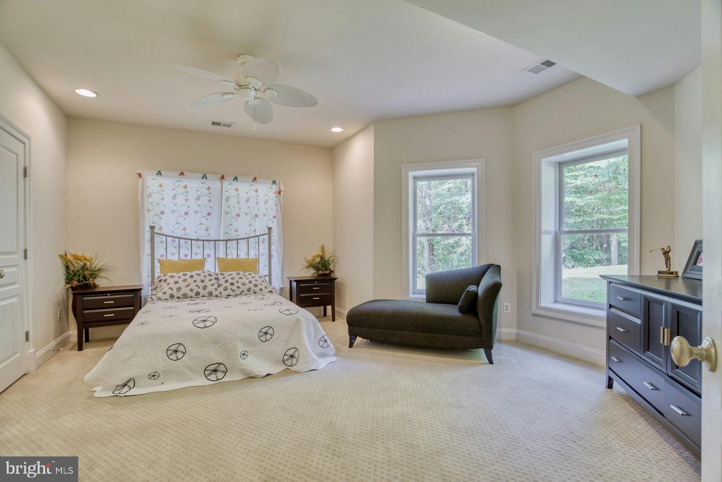 10300 HAMPTON RD, FAIRFAX STATION, Virginia 22039, 6 Bedrooms Bedrooms, ,5 BathroomsBathrooms,Residential,For sale,10300 HAMPTON RD,VAFX2246718 MLS # VAFX2246718