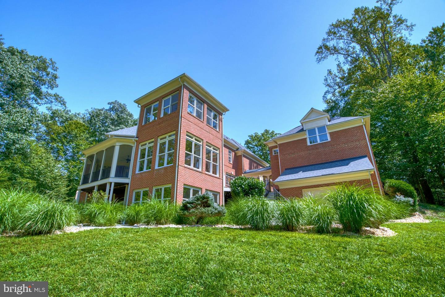 10300 HAMPTON RD, FAIRFAX STATION, Virginia 22039, 6 Bedrooms Bedrooms, ,5 BathroomsBathrooms,Residential,For sale,10300 HAMPTON RD,VAFX2246718 MLS # VAFX2246718