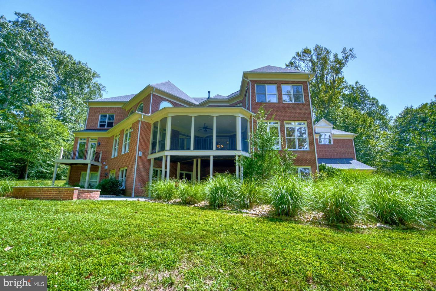 10300 HAMPTON RD, FAIRFAX STATION, Virginia 22039, 6 Bedrooms Bedrooms, ,5 BathroomsBathrooms,Residential,For sale,10300 HAMPTON RD,VAFX2246718 MLS # VAFX2246718