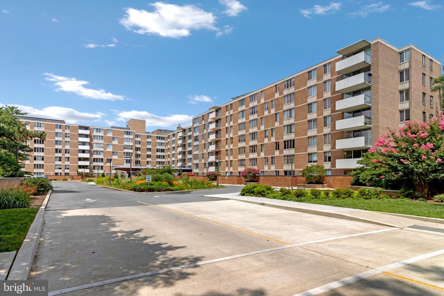 2939 VAN NESS ST NW #706, WASHINGTON, District Of Columbia 20008, 2 Bedrooms Bedrooms, ,2 BathroomsBathrooms,Residential,For sale,2939 VAN NESS ST NW #706,DCDC2210436 MLS # DCDC2210436