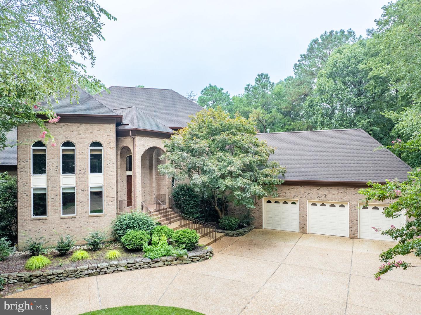 2412 PATES CRK, WILLIAMSBURG, Virginia 23185, 5 Bedrooms Bedrooms, 11 Rooms Rooms,5 BathroomsBathrooms,Residential,For sale,2412 PATES CRK,VAJC2000506 MLS # VAJC2000506