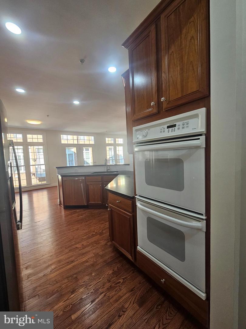 1652 COLONIAL HILLS DR, MCLEAN, Virginia 22102, 3 Bedrooms Bedrooms, ,3 BathroomsBathrooms,Residential,For sale,1652 COLONIAL HILLS DR,VAFX2258480 MLS # VAFX2258480