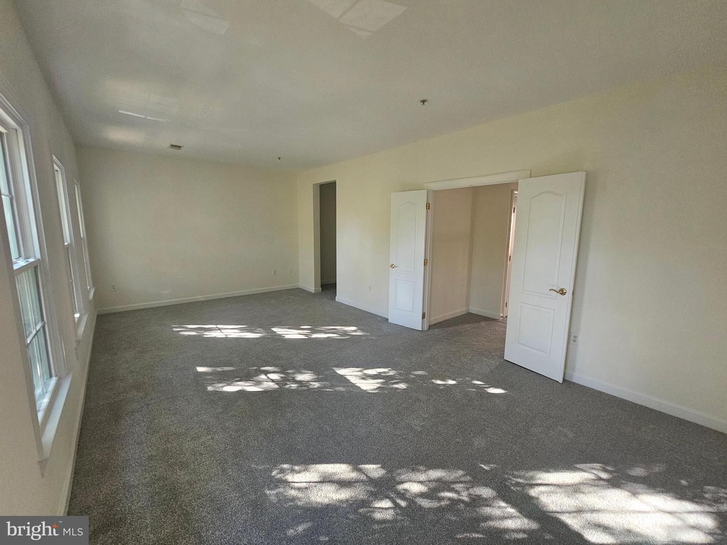 1652 COLONIAL HILLS DR, MCLEAN, Virginia 22102, 3 Bedrooms Bedrooms, ,3 BathroomsBathrooms,Residential,For sale,1652 COLONIAL HILLS DR,VAFX2258480 MLS # VAFX2258480