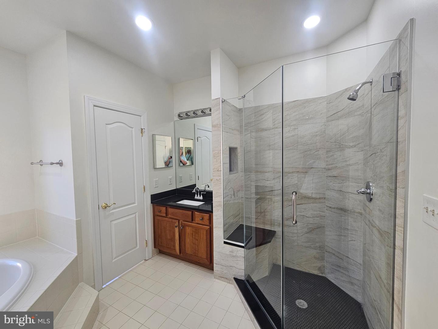 1652 COLONIAL HILLS DR, MCLEAN, Virginia 22102, 3 Bedrooms Bedrooms, ,3 BathroomsBathrooms,Residential,For sale,1652 COLONIAL HILLS DR,VAFX2258480 MLS # VAFX2258480