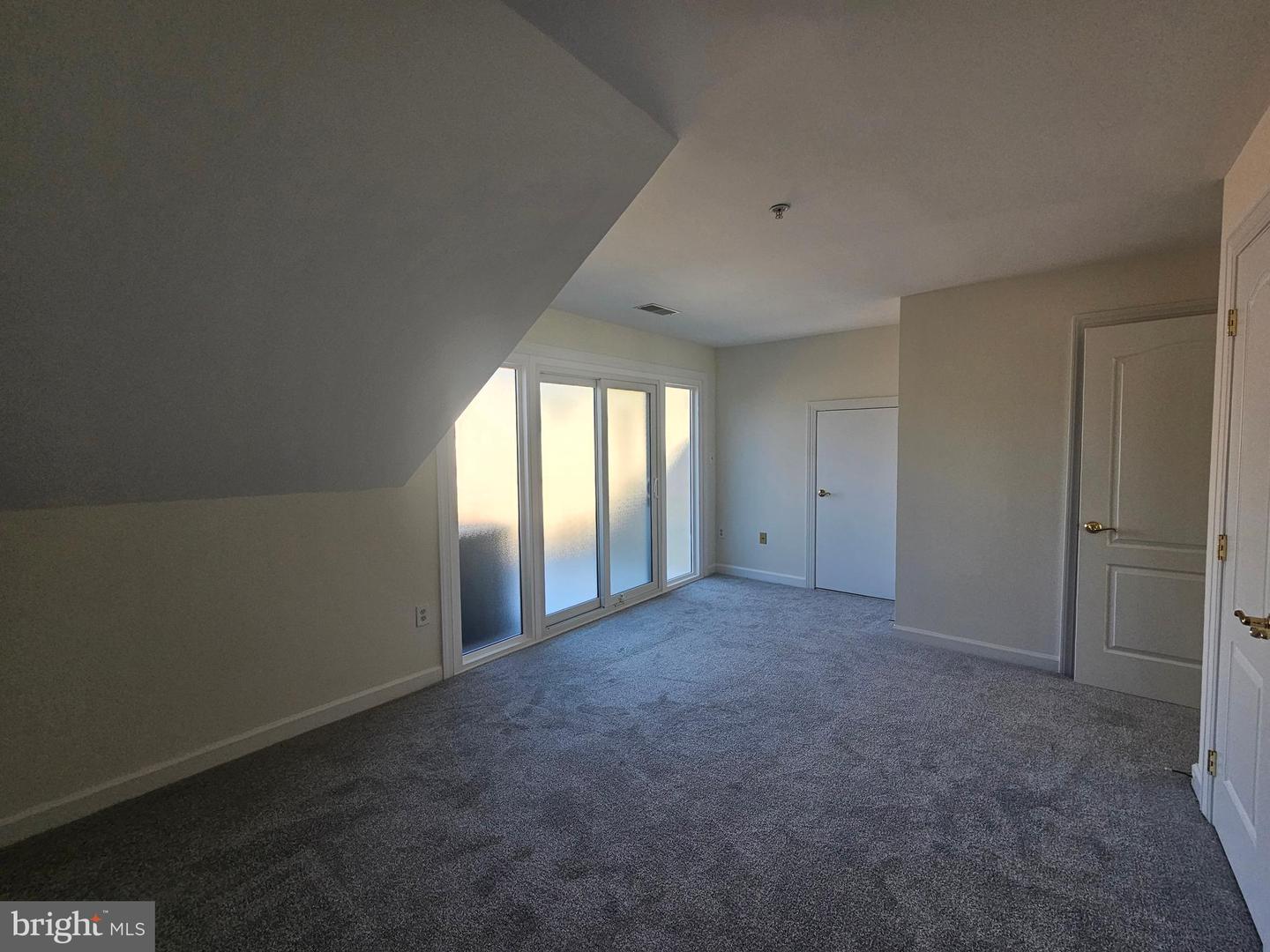 1652 COLONIAL HILLS DR, MCLEAN, Virginia 22102, 3 Bedrooms Bedrooms, ,3 BathroomsBathrooms,Residential,For sale,1652 COLONIAL HILLS DR,VAFX2258480 MLS # VAFX2258480