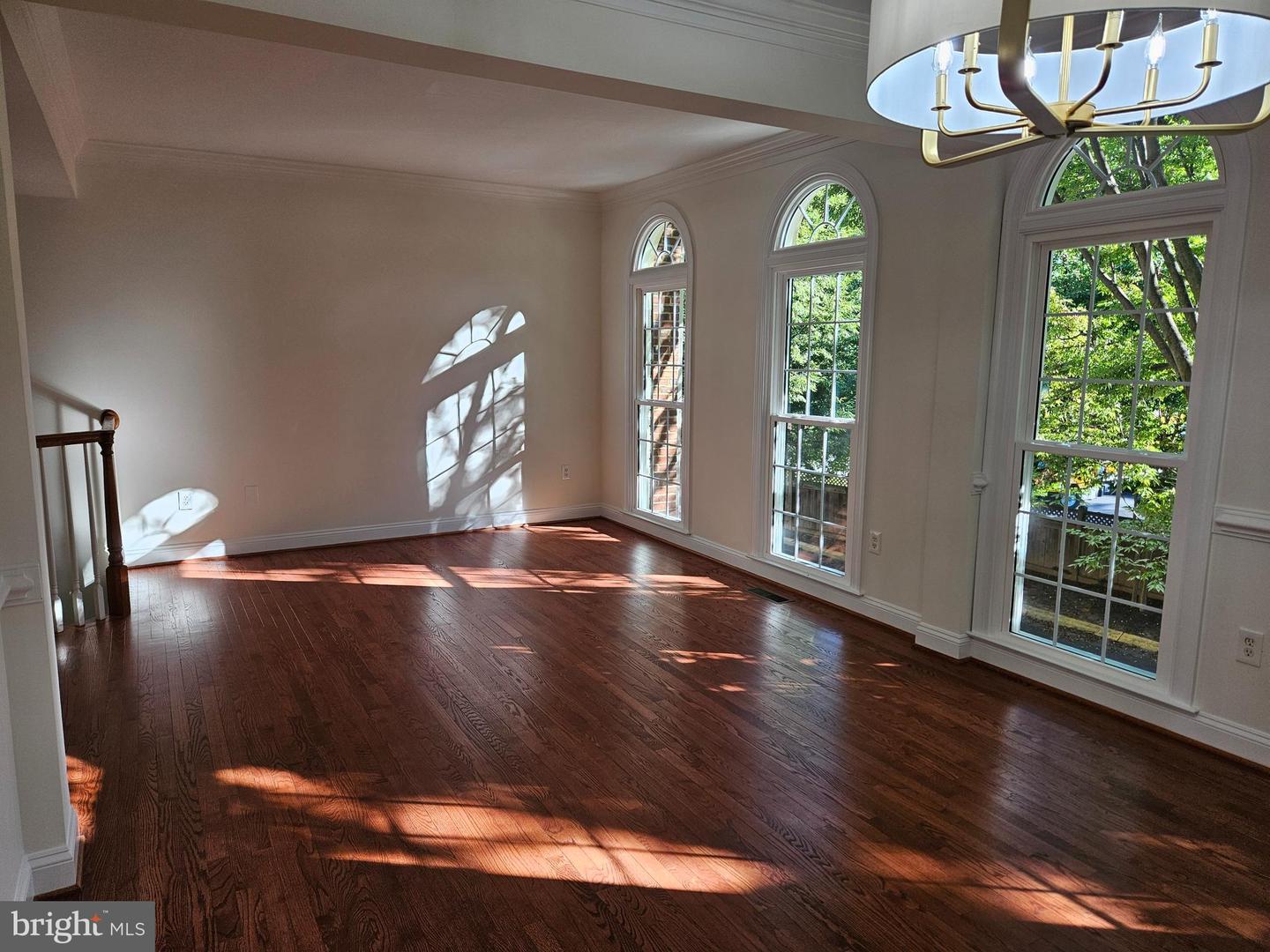 1652 COLONIAL HILLS DR, MCLEAN, Virginia 22102, 3 Bedrooms Bedrooms, ,3 BathroomsBathrooms,Residential,For sale,1652 COLONIAL HILLS DR,VAFX2258480 MLS # VAFX2258480