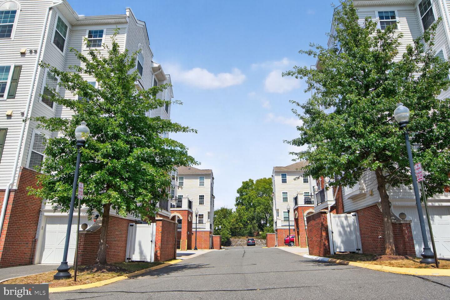 9202 CHARLESTON DR #307, MANASSAS, Virginia 20110, 3 Bedrooms Bedrooms, ,2 BathroomsBathrooms,Residential,For sale,9202 CHARLESTON DR #307,VAMN2009116 MLS # VAMN2009116
