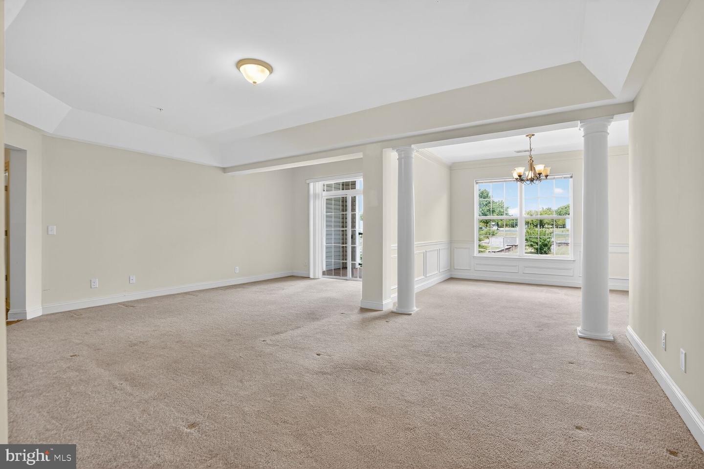9202 CHARLESTON DR #307, MANASSAS, Virginia 20110, 3 Bedrooms Bedrooms, ,2 BathroomsBathrooms,Residential,For sale,9202 CHARLESTON DR #307,VAMN2009116 MLS # VAMN2009116