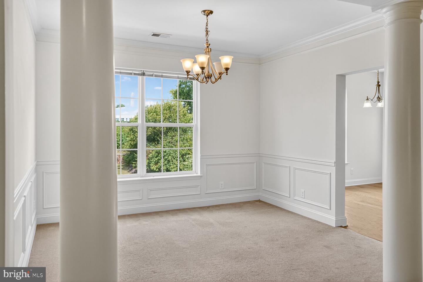 9202 CHARLESTON DR #307, MANASSAS, Virginia 20110, 3 Bedrooms Bedrooms, ,2 BathroomsBathrooms,Residential,For sale,9202 CHARLESTON DR #307,VAMN2009116 MLS # VAMN2009116