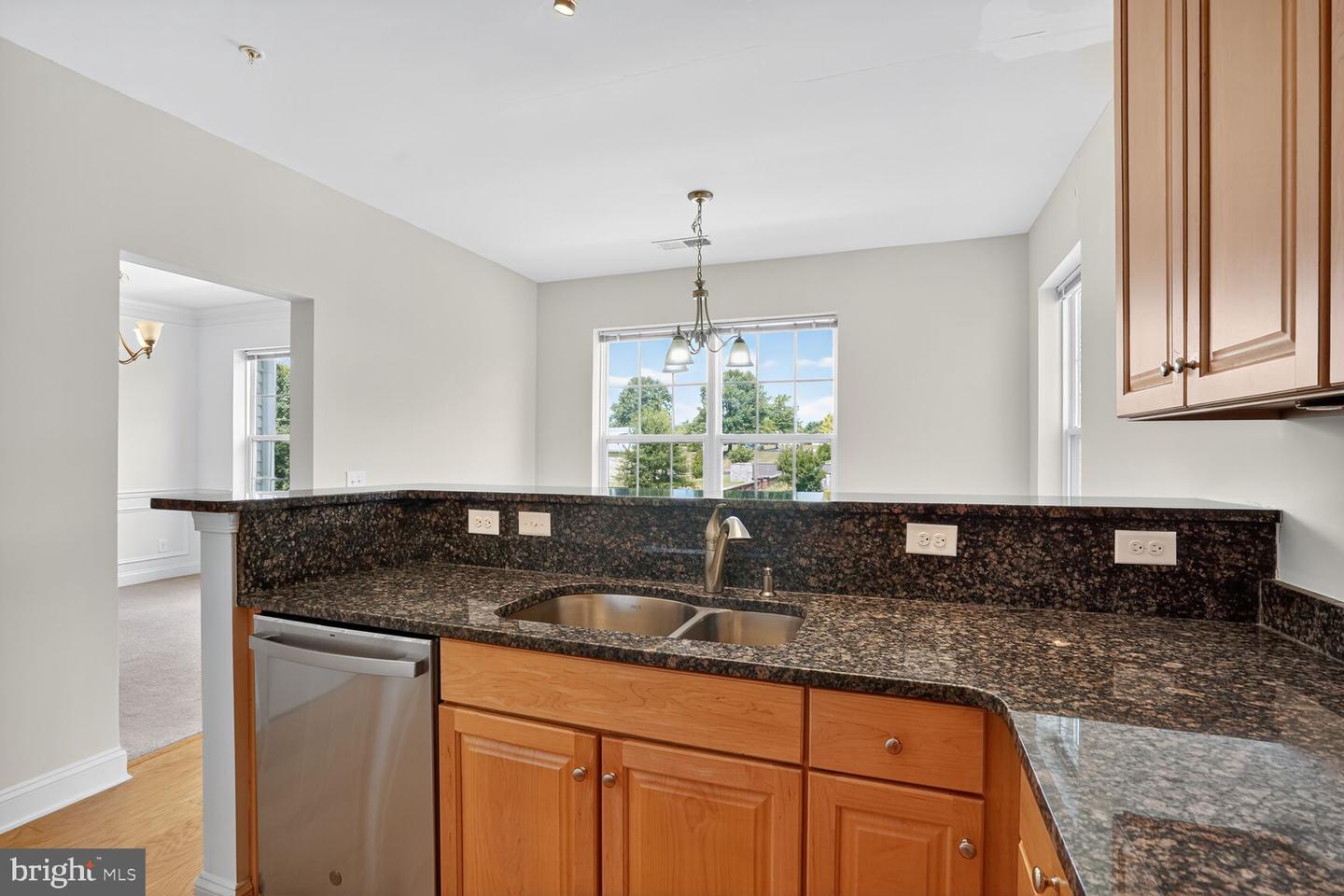 9202 CHARLESTON DR #307, MANASSAS, Virginia 20110, 3 Bedrooms Bedrooms, ,2 BathroomsBathrooms,Residential,For sale,9202 CHARLESTON DR #307,VAMN2009116 MLS # VAMN2009116