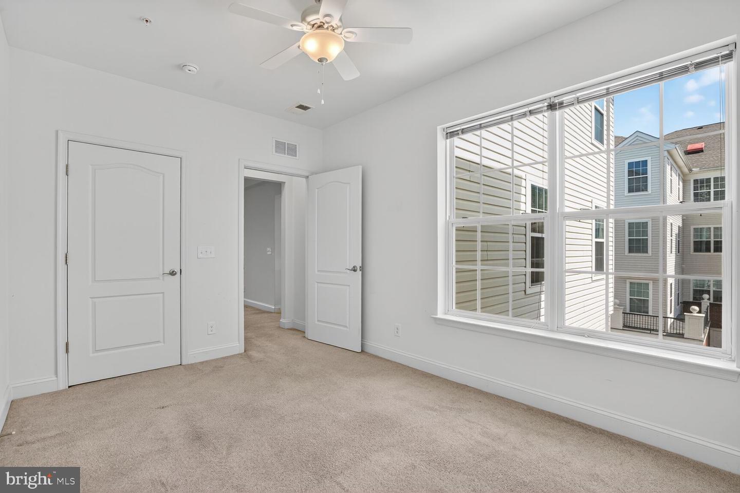 9202 CHARLESTON DR #307, MANASSAS, Virginia 20110, 3 Bedrooms Bedrooms, ,2 BathroomsBathrooms,Residential,For sale,9202 CHARLESTON DR #307,VAMN2009116 MLS # VAMN2009116