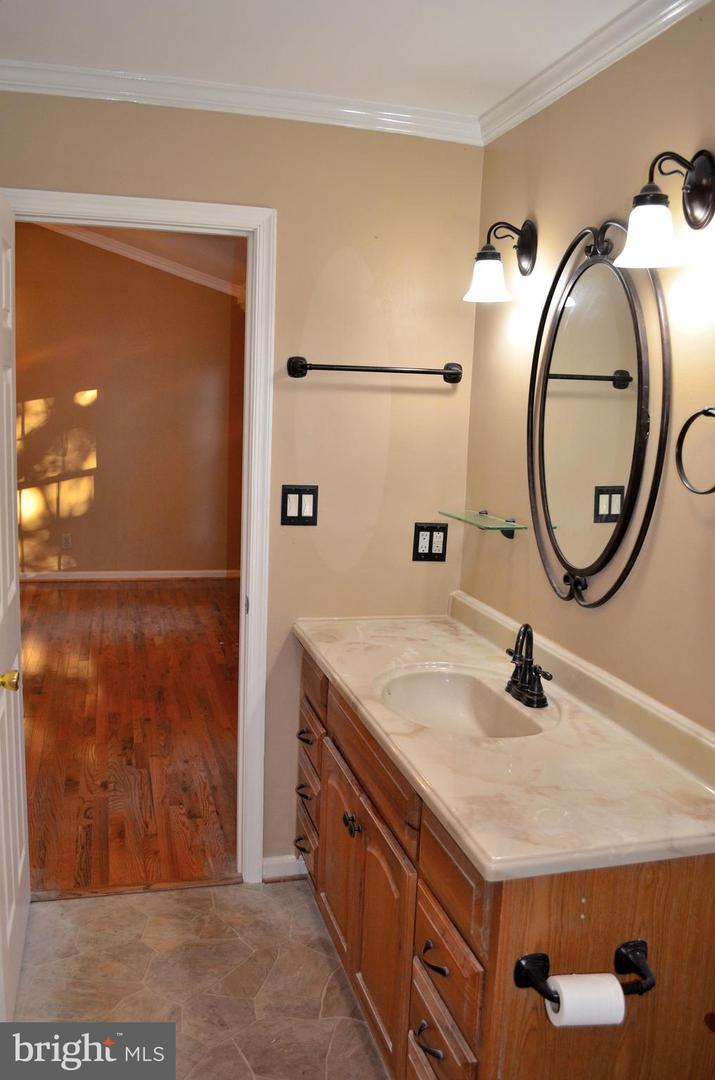 1 STONERIDGE CT, STAFFORD, Virginia 22554, 4 Bedrooms Bedrooms, ,2 BathroomsBathrooms,Residential,For sale,1 STONERIDGE CT,VAST2041572 MLS # VAST2041572