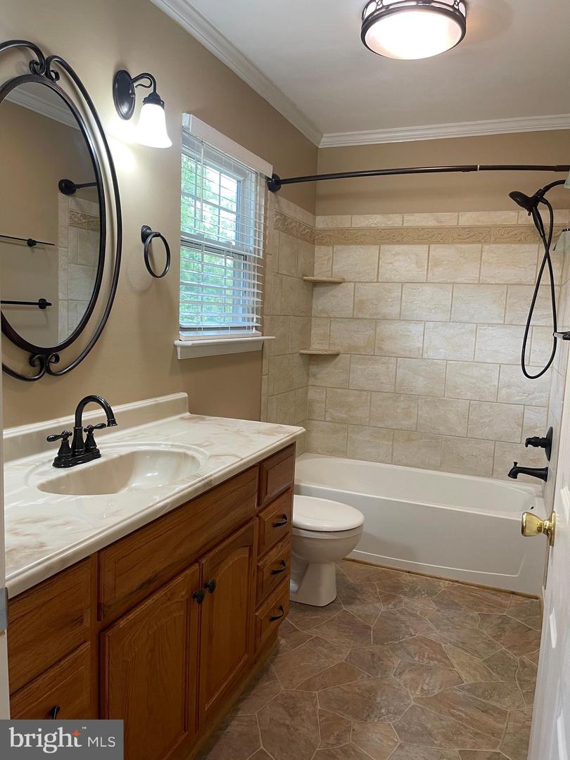 1 STONERIDGE CT, STAFFORD, Virginia 22554, 4 Bedrooms Bedrooms, ,2 BathroomsBathrooms,Residential,For sale,1 STONERIDGE CT,VAST2041572 MLS # VAST2041572