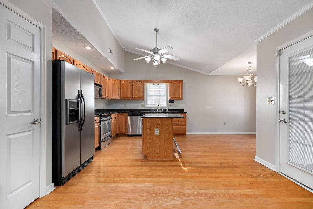 206 RED OAK DR, STAUNTON, Virginia 24401, 3 Bedrooms Bedrooms, ,2 BathroomsBathrooms,Residential,206 RED OAK DR,668983 MLS # 668983
