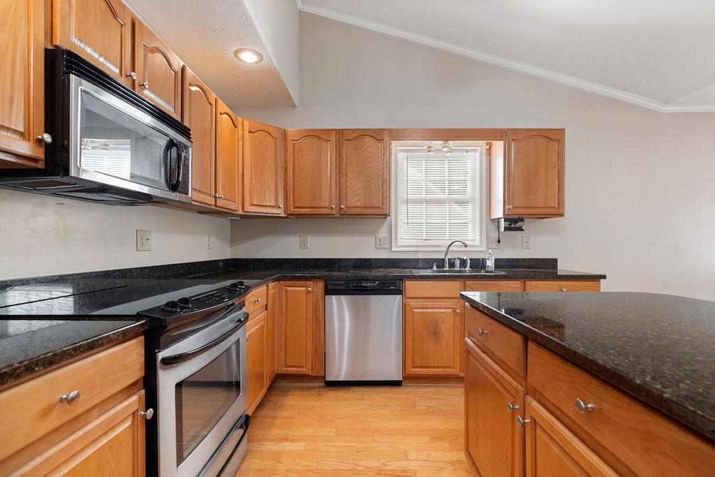 206 RED OAK DR, STAUNTON, Virginia 24401, 3 Bedrooms Bedrooms, ,2 BathroomsBathrooms,Residential,206 RED OAK DR,668983 MLS # 668983