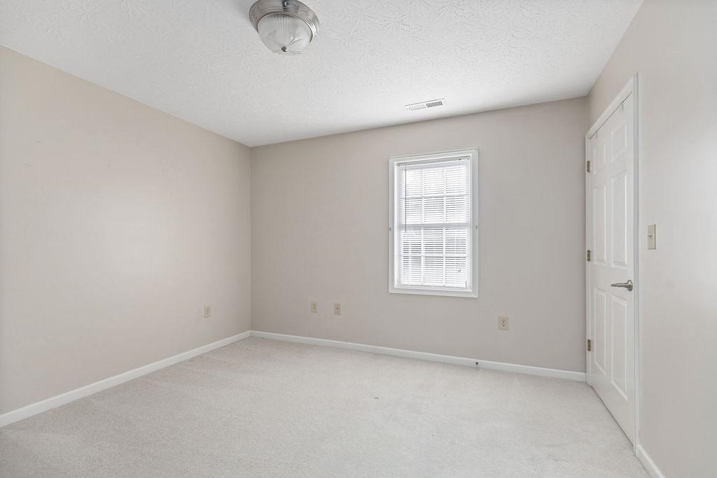206 RED OAK DR, STAUNTON, Virginia 24401, 3 Bedrooms Bedrooms, ,2 BathroomsBathrooms,Residential,206 RED OAK DR,668983 MLS # 668983
